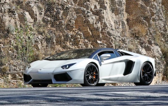 E pabesueshme: Shikojeni si djaloshi Shqiptar prodhoi Lamborghinin (PAMJE)